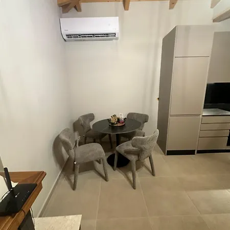 La Casa Di Nicola Nikiana